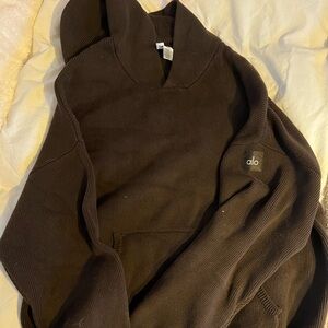 BRAND NEW ALO yoga oversized hoodie! In pretty brown